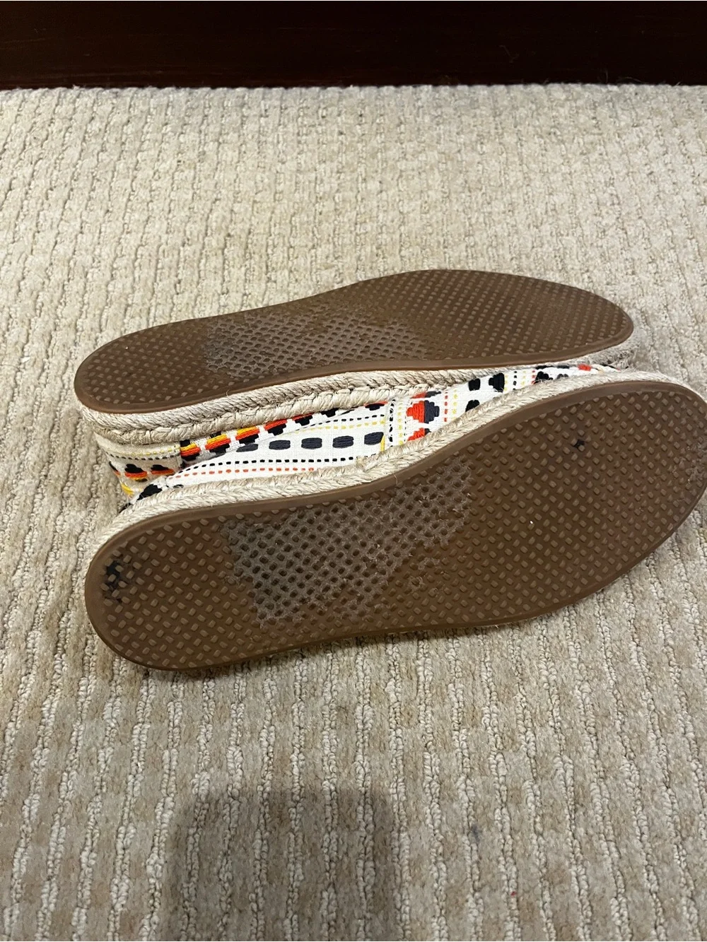 Toms Women Slip-On Canvas Shoes in White with Black, Yellow & Red Pattern